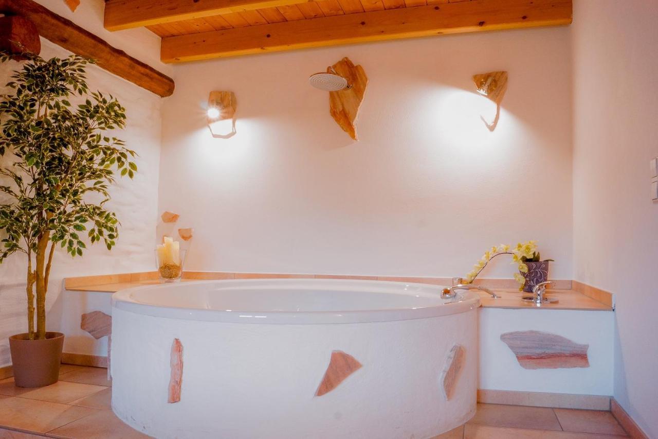 Besondere Ferienwohnung Spirit Auf Idyllischem Reiterhof Nahe Burg Eltz Munstermaifeld Luaran gambar