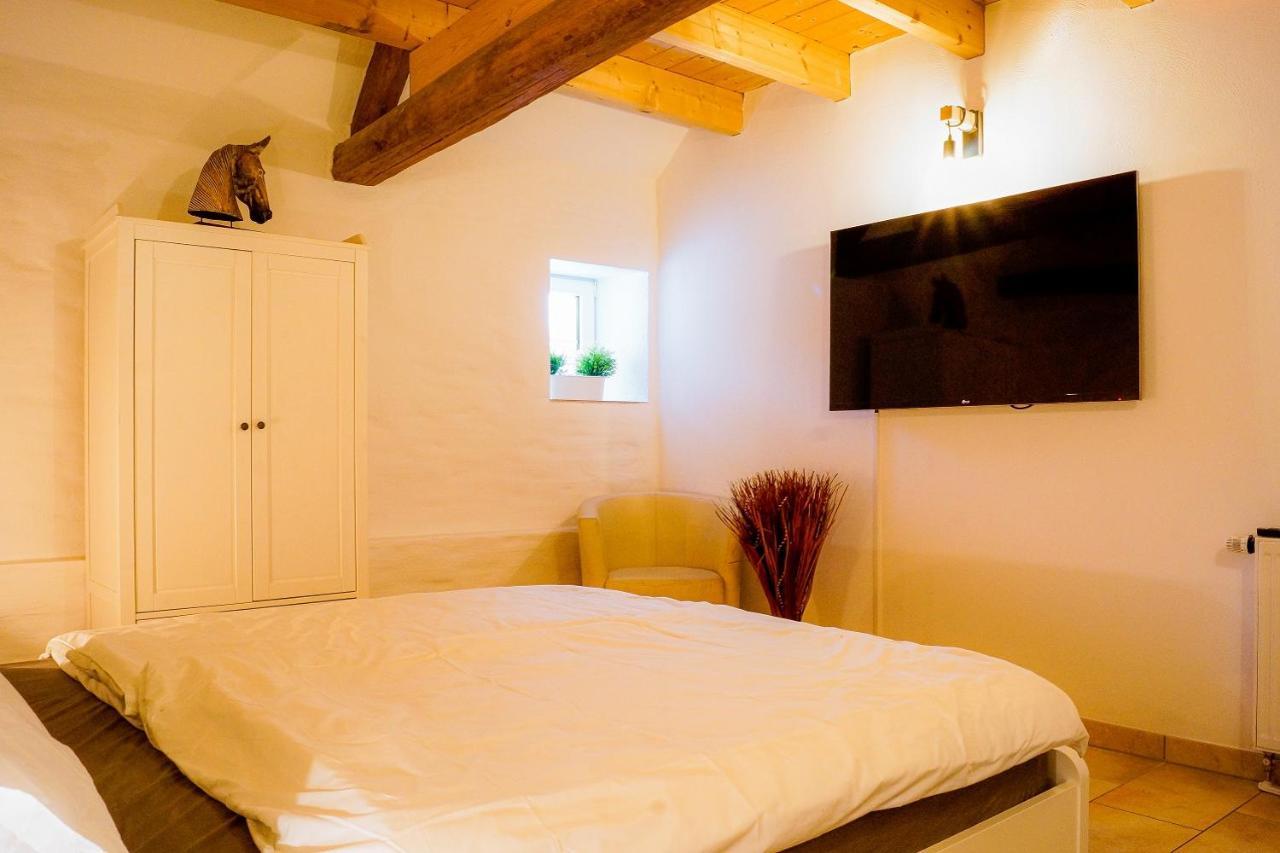 Besondere Ferienwohnung Spirit Auf Idyllischem Reiterhof Nahe Burg Eltz Munstermaifeld Luaran gambar